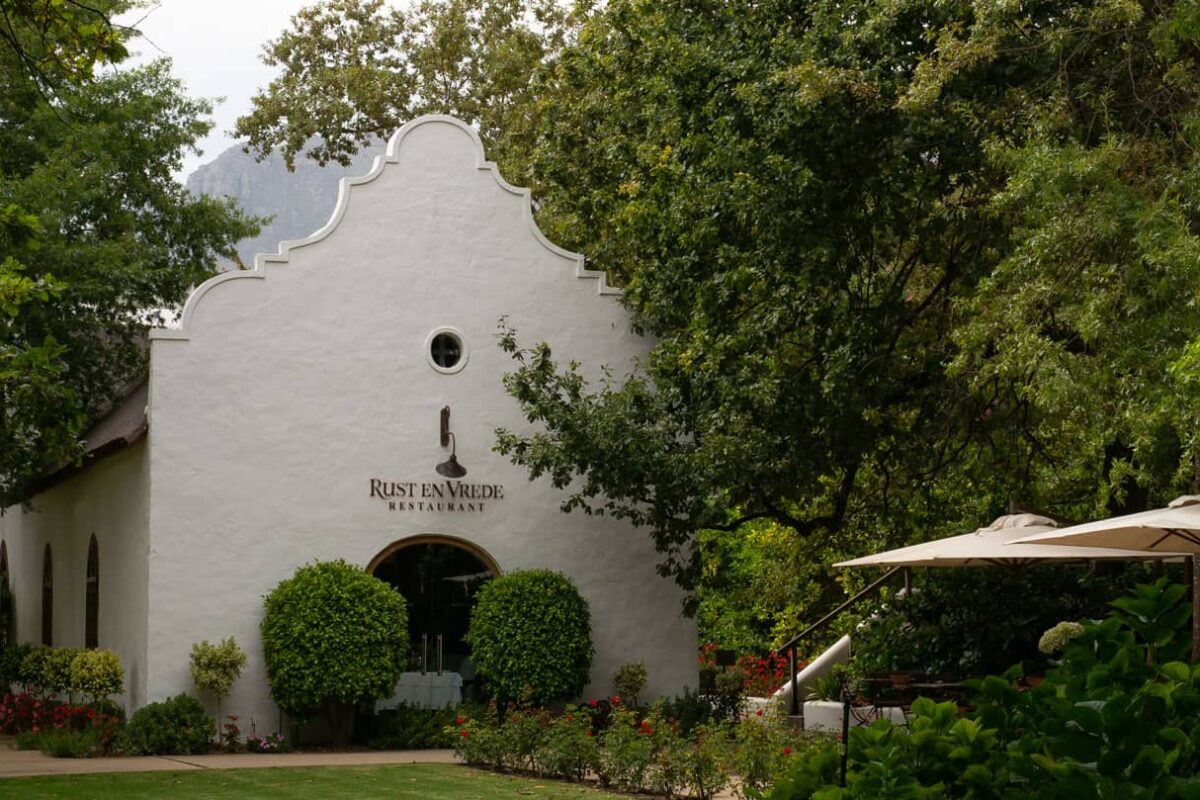 Rust en Vrede vingård i Stellenbosch på Helderbergs sluttningar.